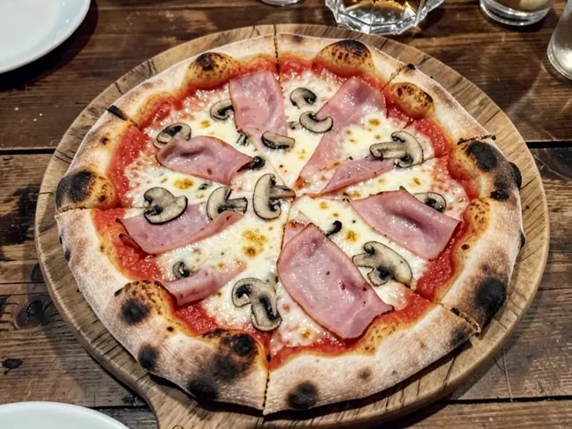 Prosciutto e Funghi